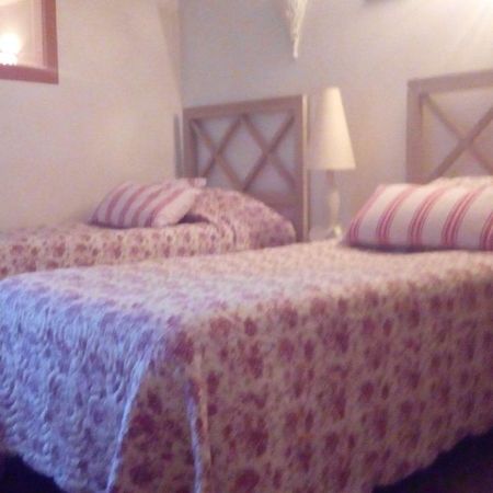 Auberge Fleurie Montsalvy Экстерьер фото